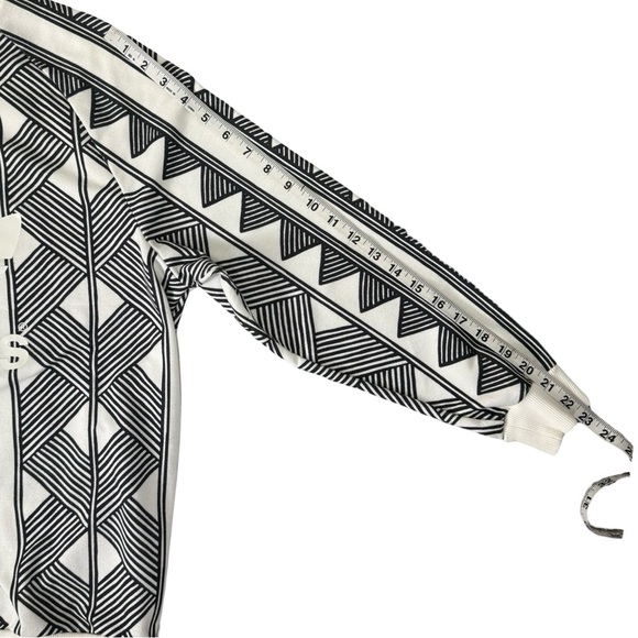 Adidas Originals Mexkumerex Black White Geometric Crewneck Sweatshirt Size Small - Picture 11 of 12